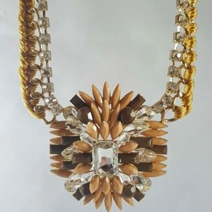 Elegant Beige Hue Rhinestone Arranged Pendant on G